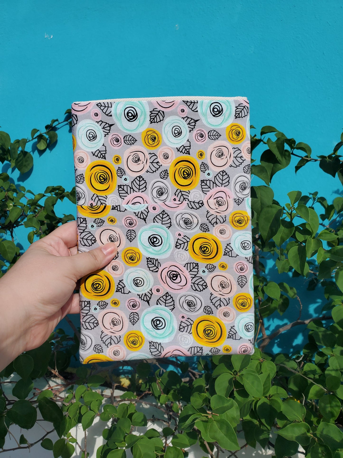 Rosa Pastel Book Sleeve