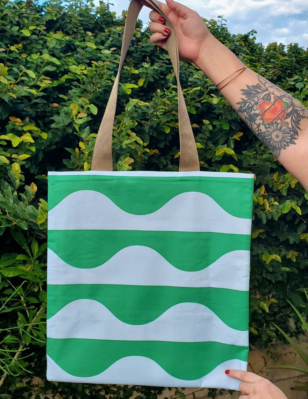 Mar y Tierra Tote Bag